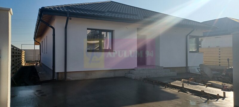 Sabareni, casa parter 4 camere, CT, terasa, pivnita, teren 478 mp