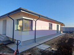 Sabareni, casa parter 4 camere, CT, terasa, pivnita, teren 478 mp